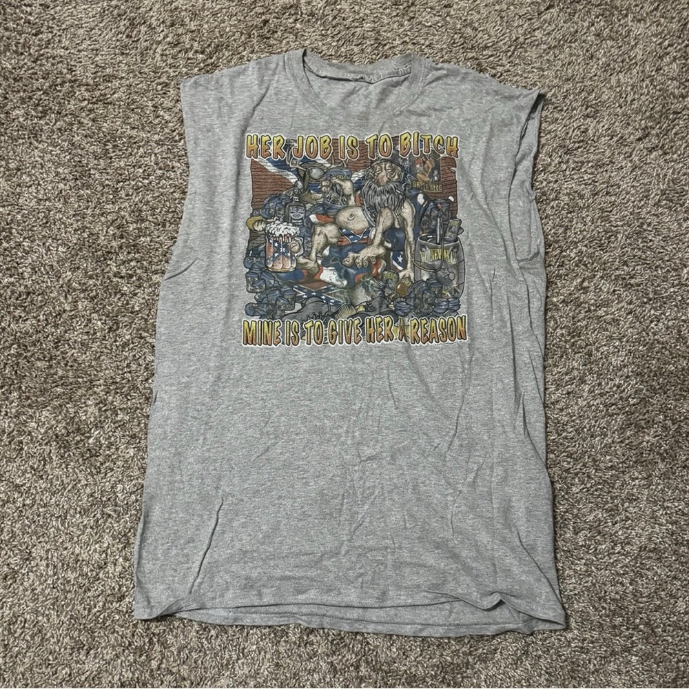 Graphic Sleeveless Gray T-Shirt size large